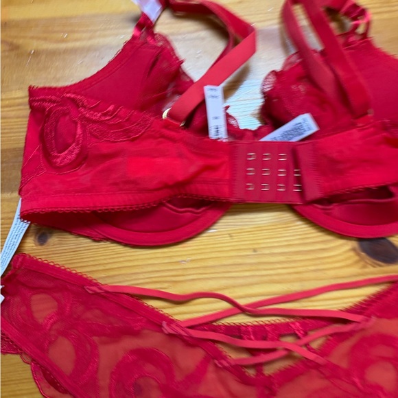 Victorias Secret DREAM ANGELS Push Up Without Padding Bra Thong Set NWT red bow - Picture 5 of 6